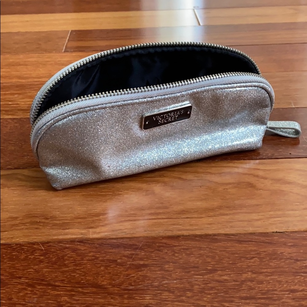 VS pencil case